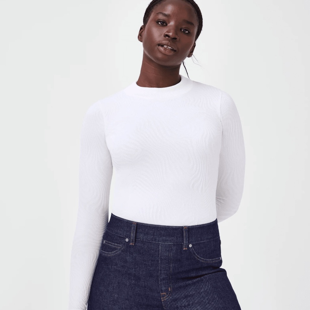 NWT Spanx seamless swirl long sleeve top